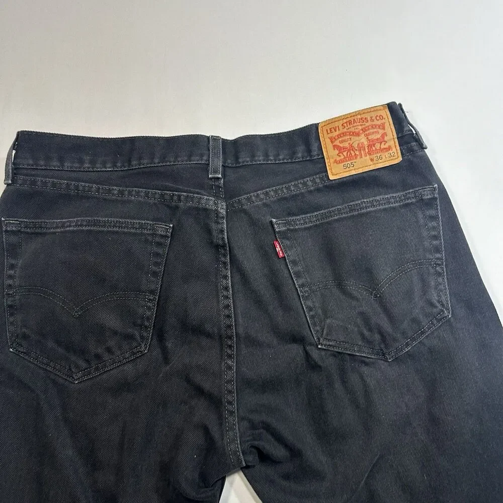 Men’s Levi's 505 Black Denim Jeans Size 36 X 32 Straight Leg